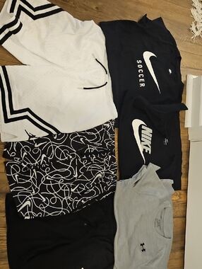 Nike/Jordan  and Under Armour Boys Youth Large Lot 3 Shirts And Shorts